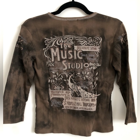 Vintage Y2K graphic 3/4 length sleeve top - Picture 2 of 5